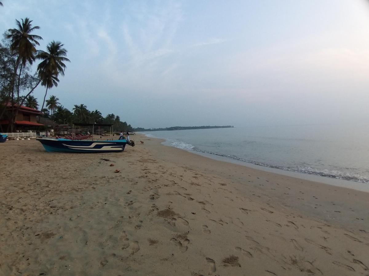 Dot Bey Beach Cabana Trincomalee Exterior photo
