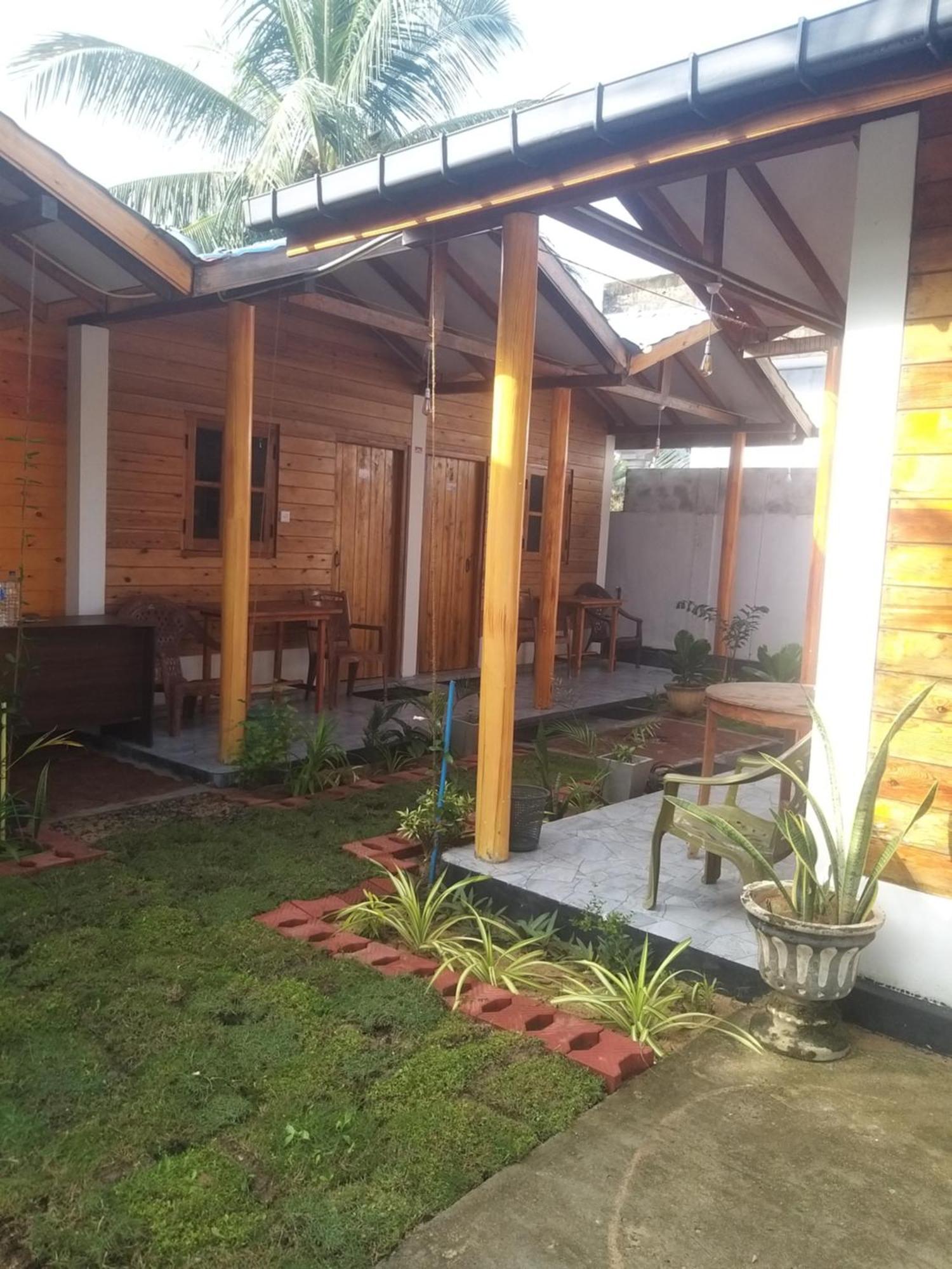 Dot Bey Beach Cabana Trincomalee Exterior photo