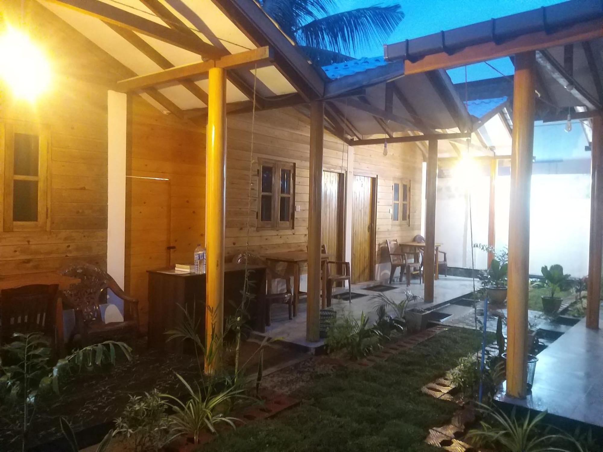 Dot Bey Beach Cabana Trincomalee Exterior photo