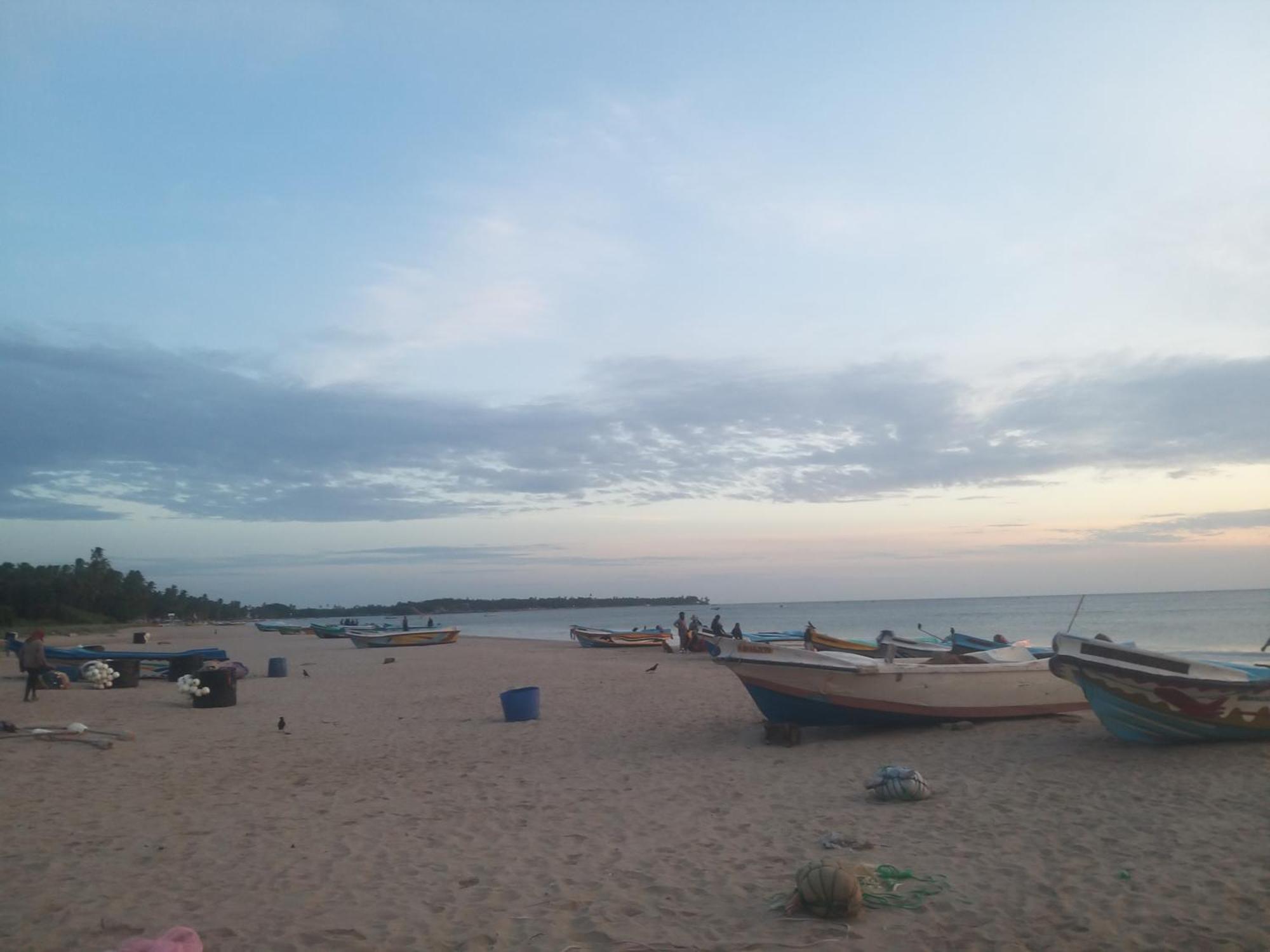 Dot Bey Beach Cabana Trincomalee Exterior photo