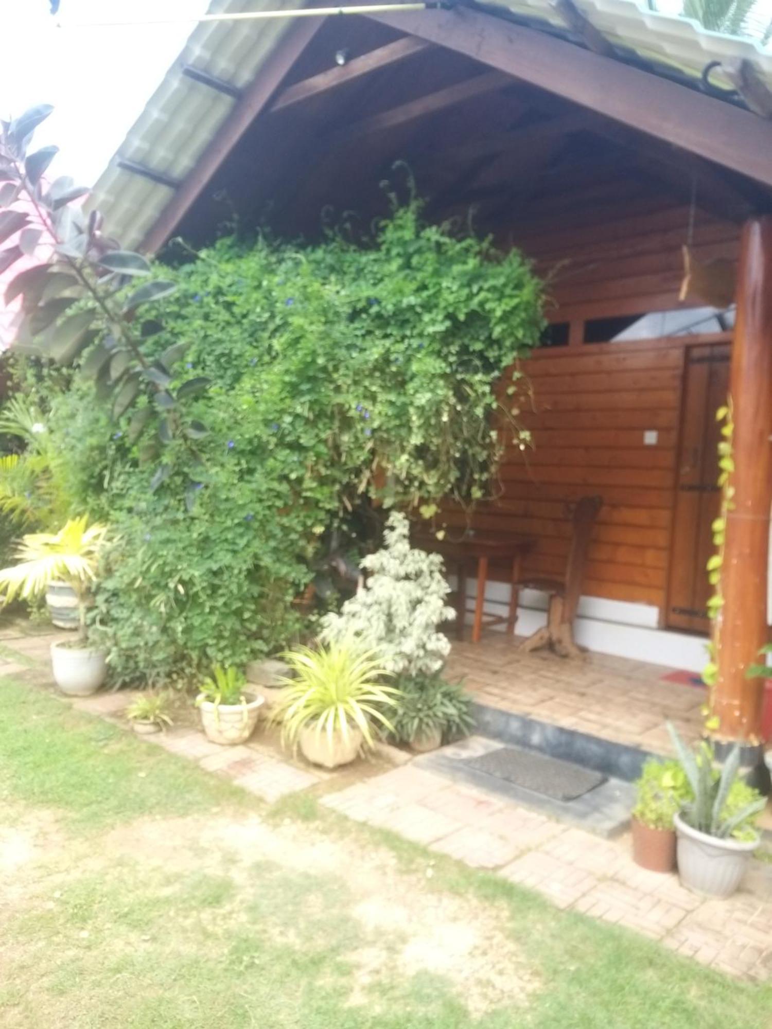 Dot Bey Beach Cabana Trincomalee Exterior photo