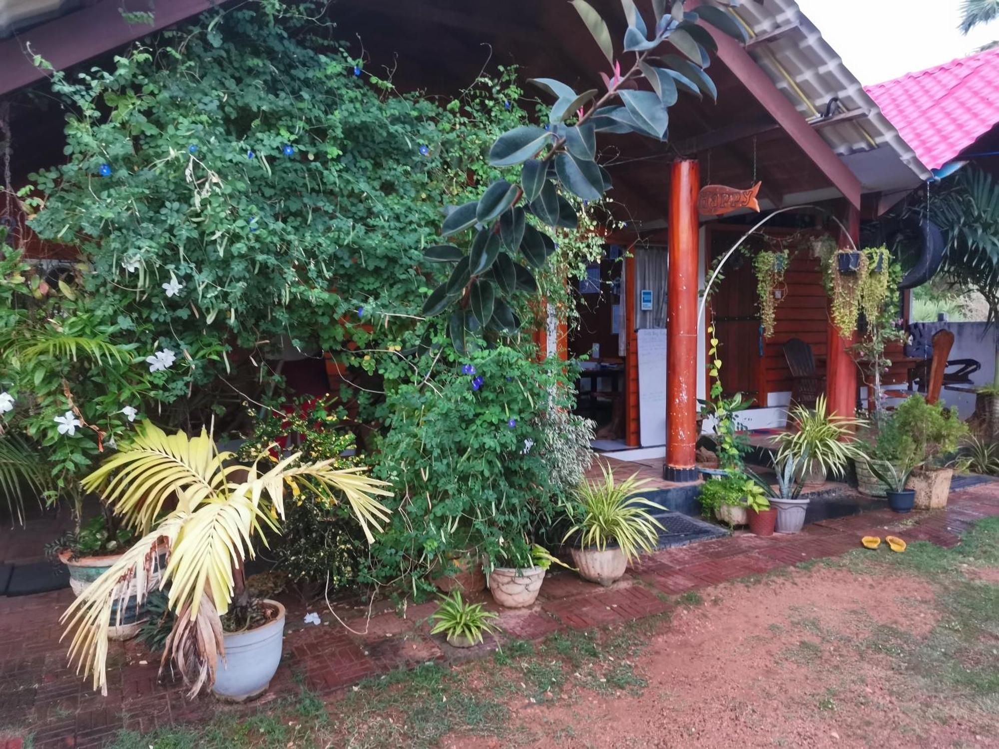 Dot Bey Beach Cabana Trincomalee Exterior photo