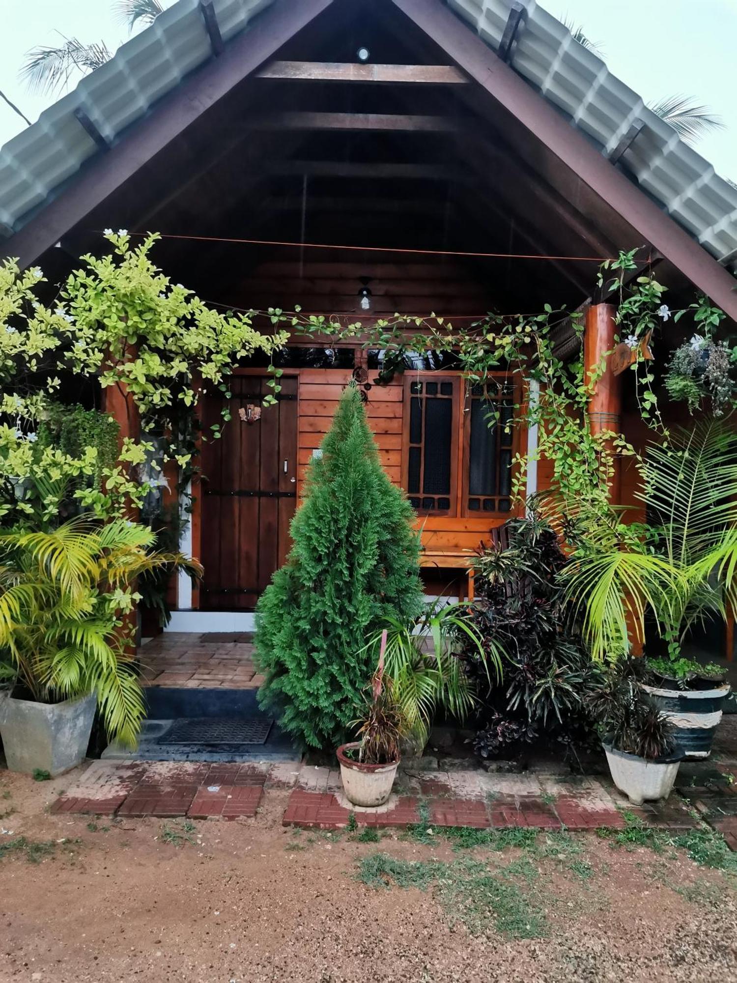 Dot Bey Beach Cabana Trincomalee Exterior photo