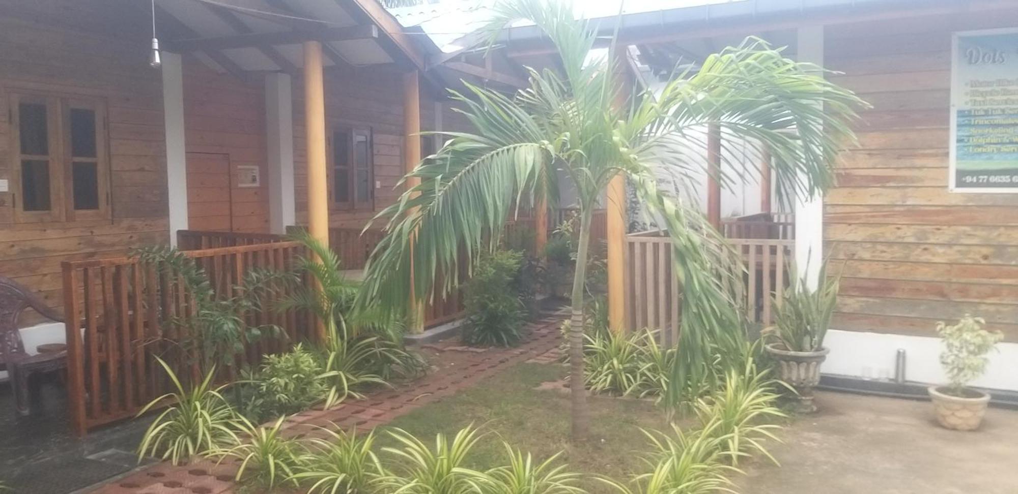 Dot Bey Beach Cabana Trincomalee Exterior photo
